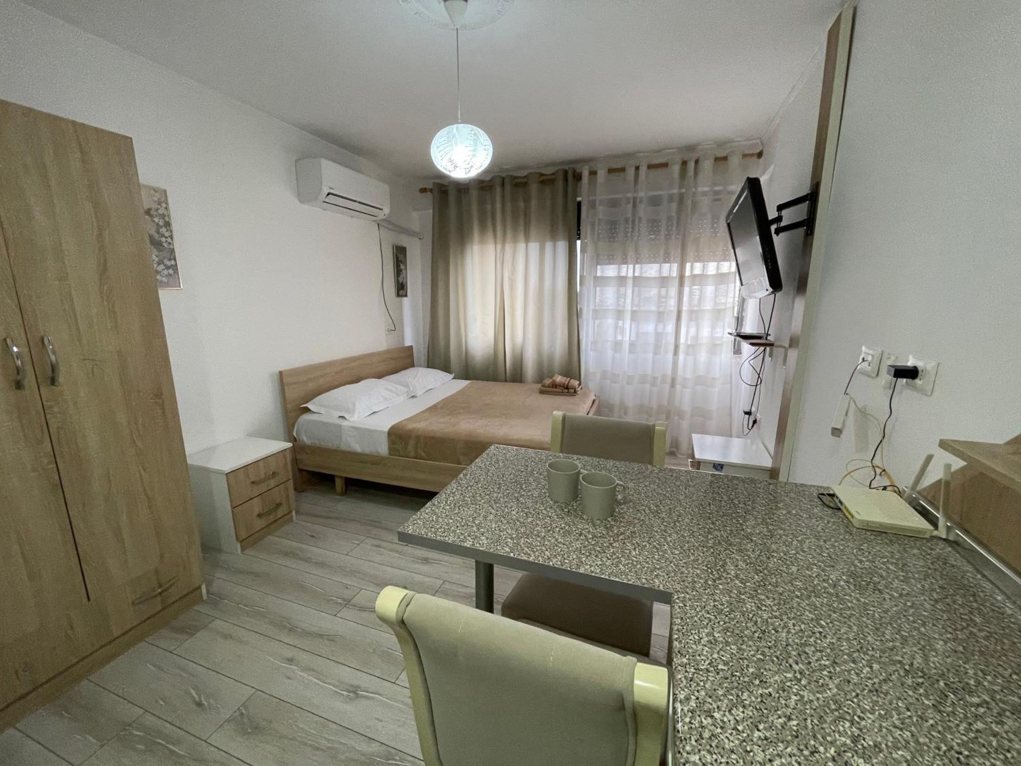 Downtown Modern Studio Apartment ティラナ エクステリア 写真