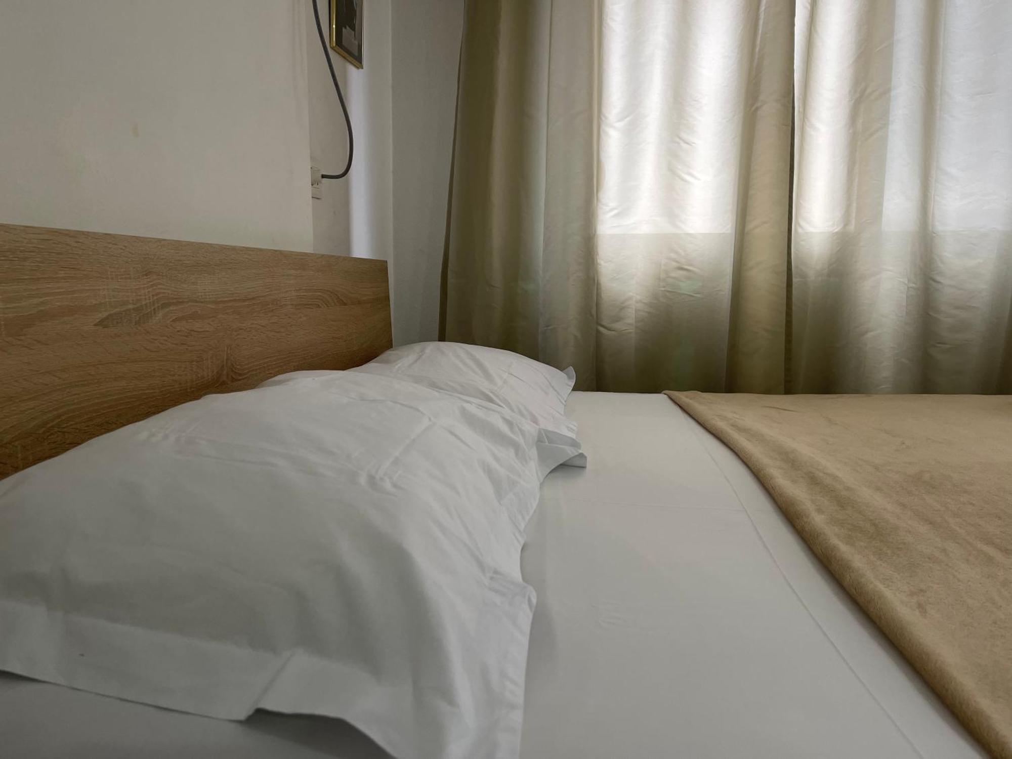 Downtown Modern Studio Apartment ティラナ エクステリア 写真