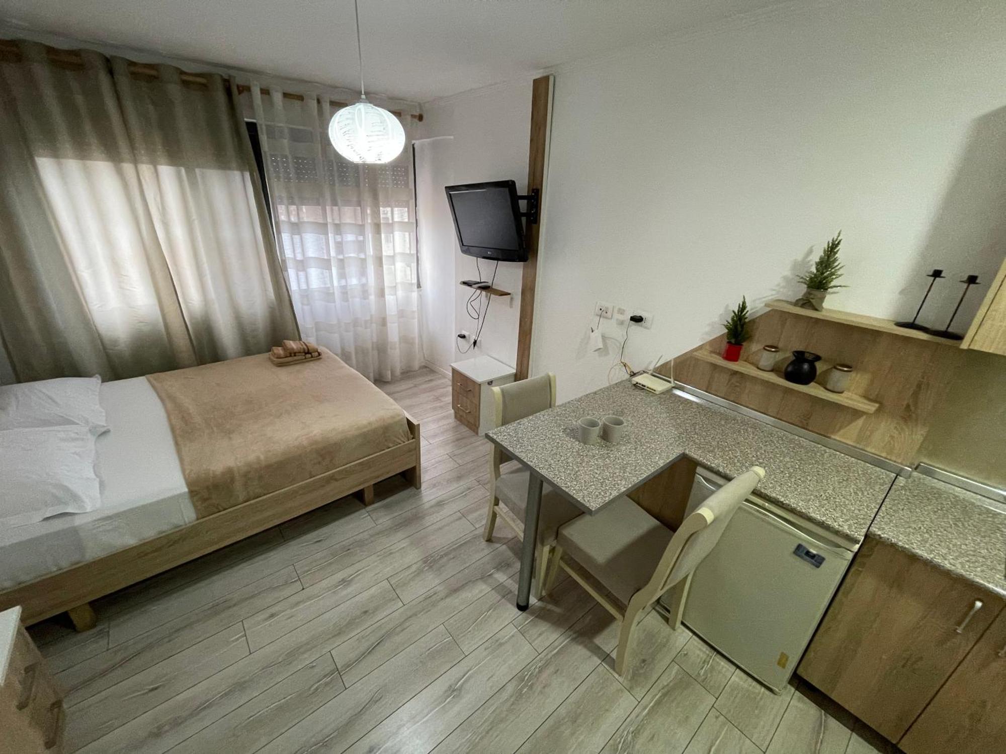 Downtown Modern Studio Apartment ティラナ エクステリア 写真